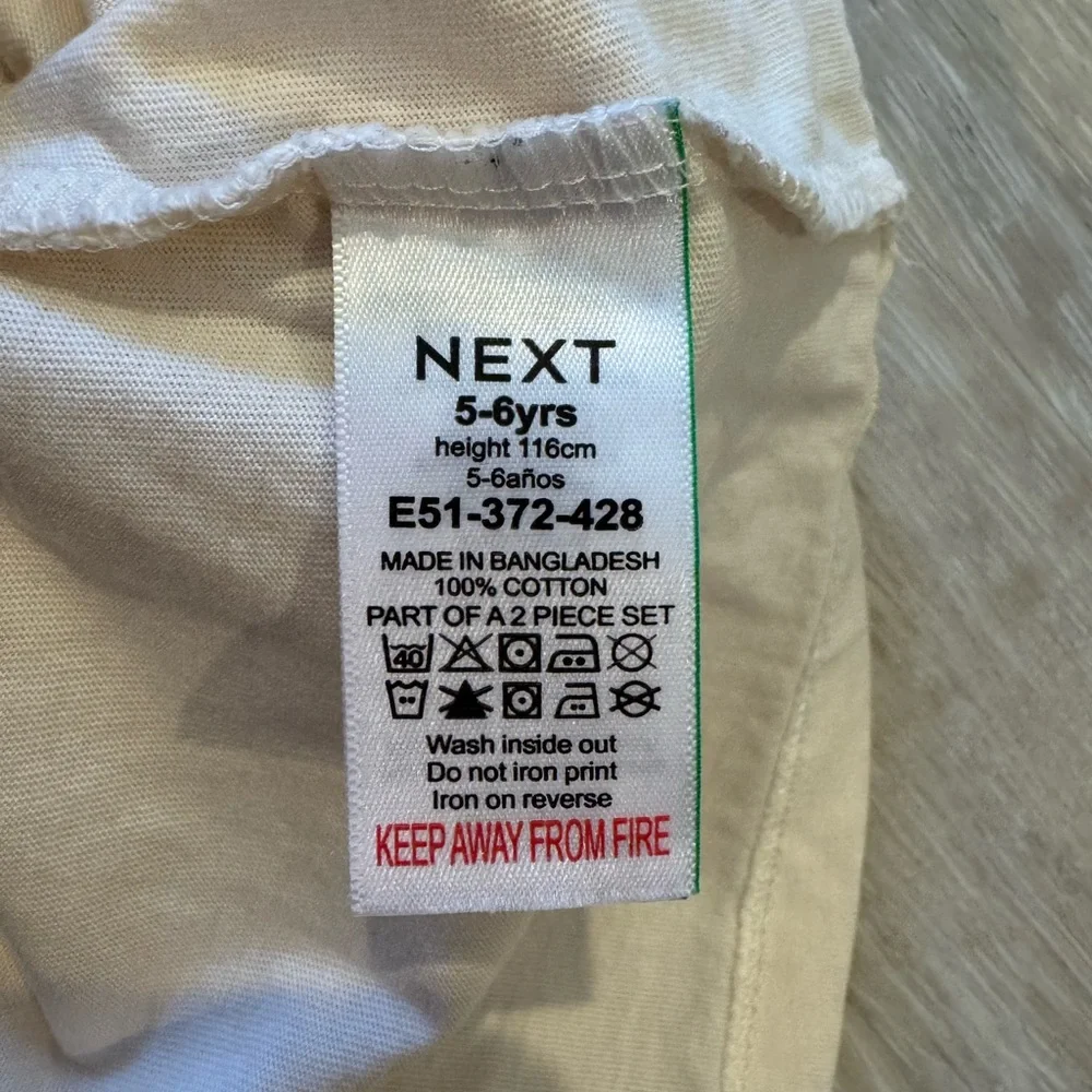 NWT - NEXT Kids Cream Tee with Red Heart - 5-6 years size